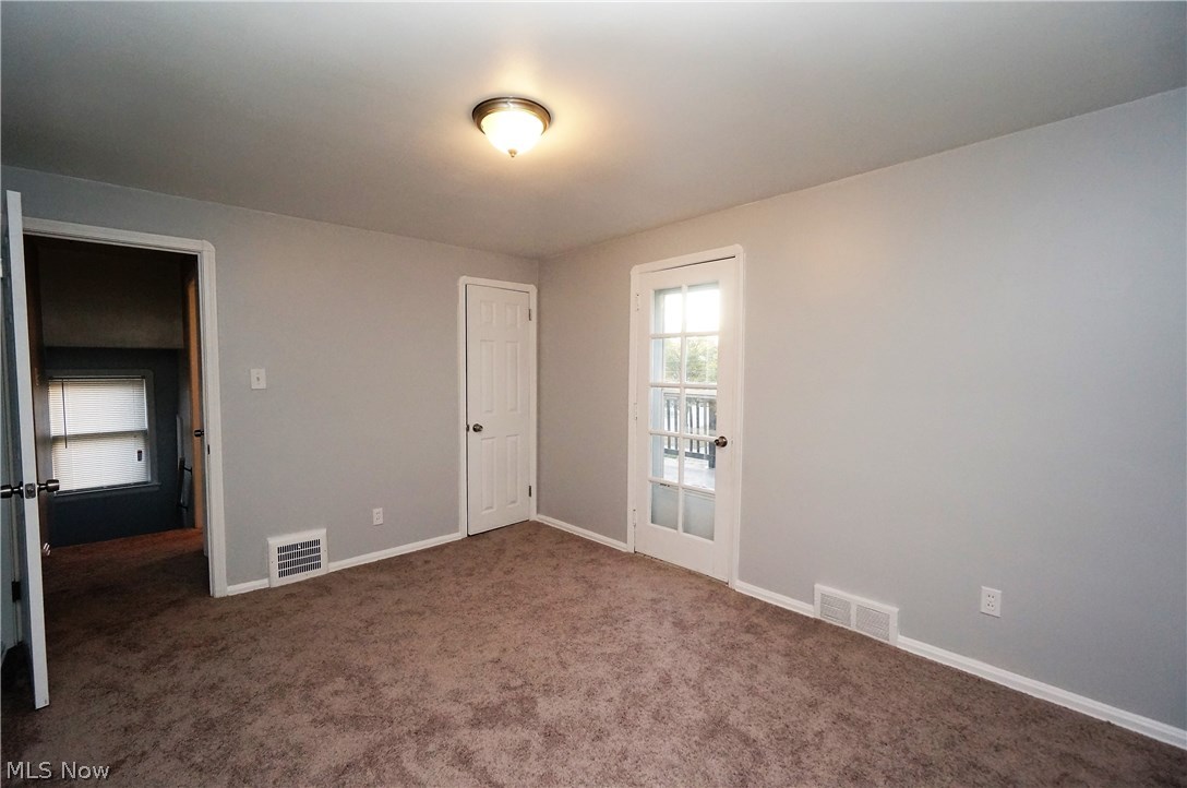 4063 Linnell Road Cleveland, OH 44121 - Photo 21 of 35