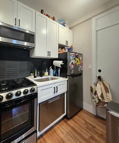 $1,750 | 2750 North Hampden Court, Unit 2JJ, Chicago, IL 60614