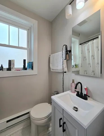 $1,750 | 2750 North Hampden Court, Unit 2JJ, Chicago, IL 60614