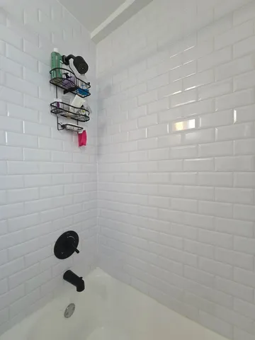 $1,750 | 2750 North Hampden Court, Unit 2JJ, Chicago, IL 60614