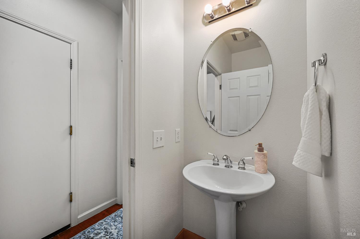 2824 Elk Lane Santa Rosa, CA 95407 - Photo 8 of 51