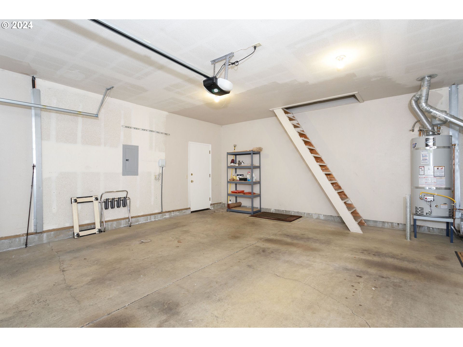 8094 Southwest Viola Street Portland, OR 97224 - Photo 34 of 46 Gallery Image 34