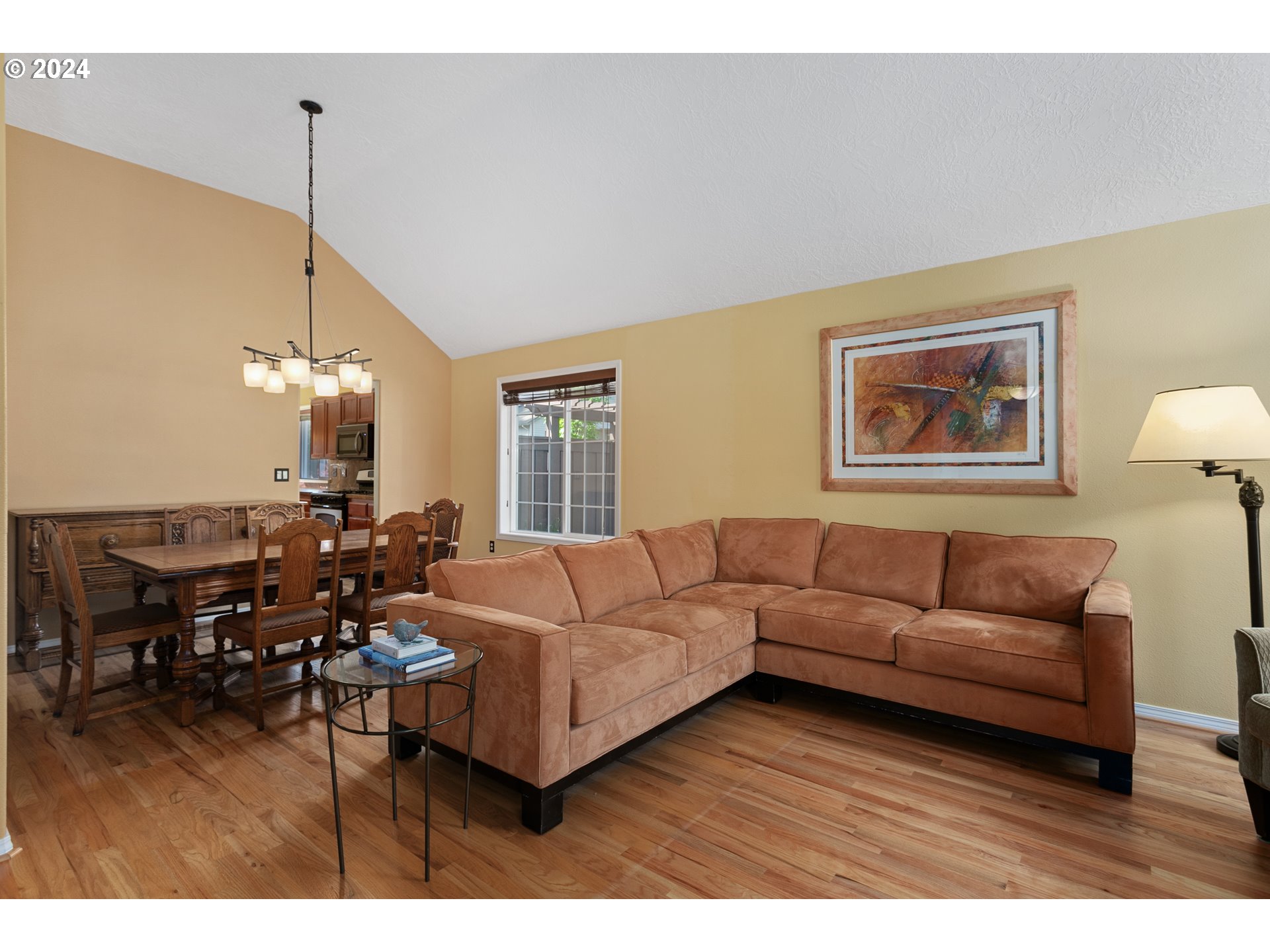 8094 Southwest Viola Street Portland, OR 97224 - Photo 8 of 46 Gallery Image 8