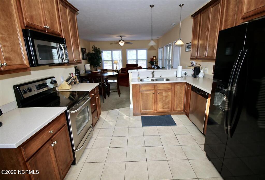 226 Old Course Road, Unit 226 Aberdeen, NC 28315 - Photo 8 of 23 Kitchen Area