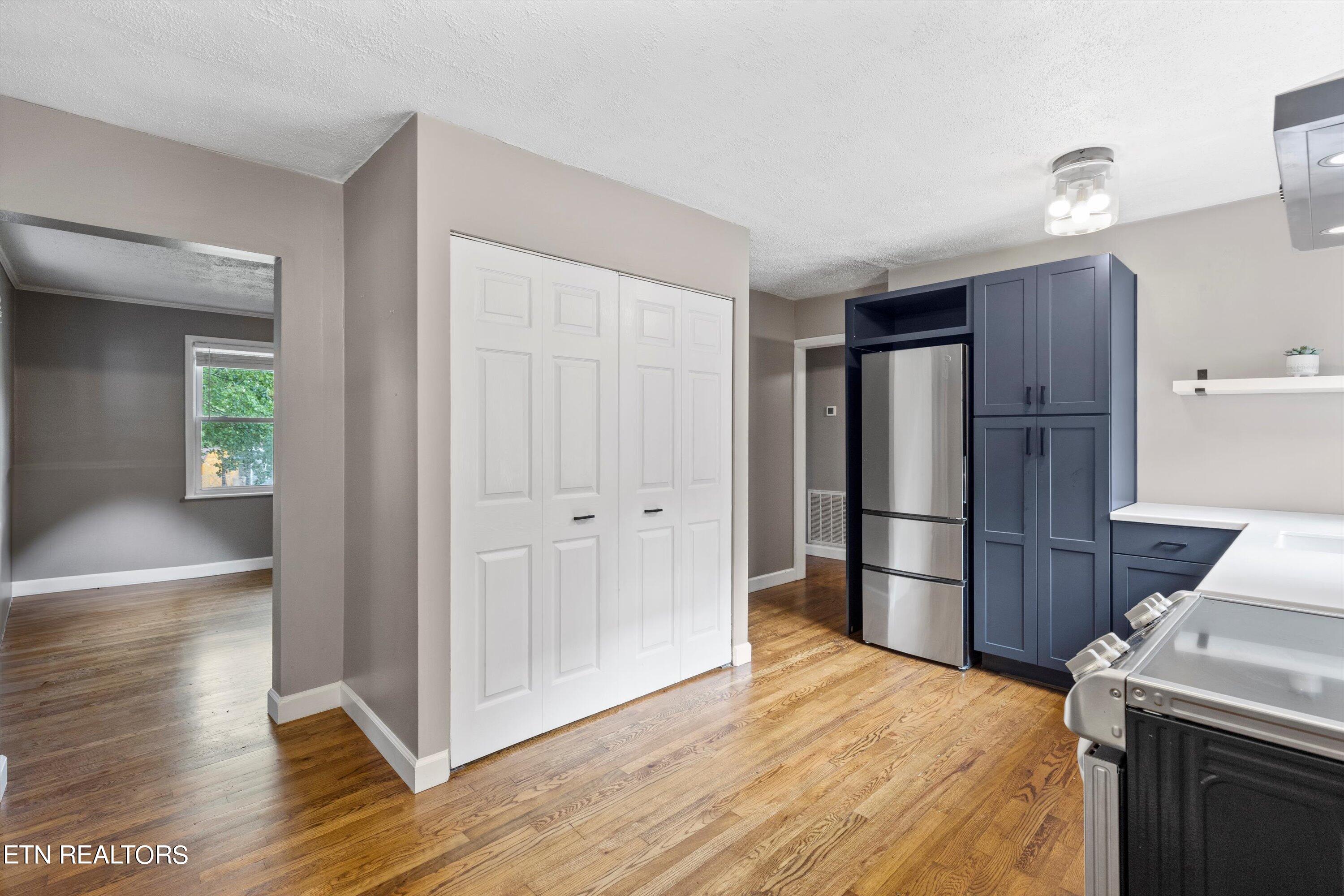 4310 Hayes Road Knoxville, TN 37912 - Photo 14 of 23 Kitchen