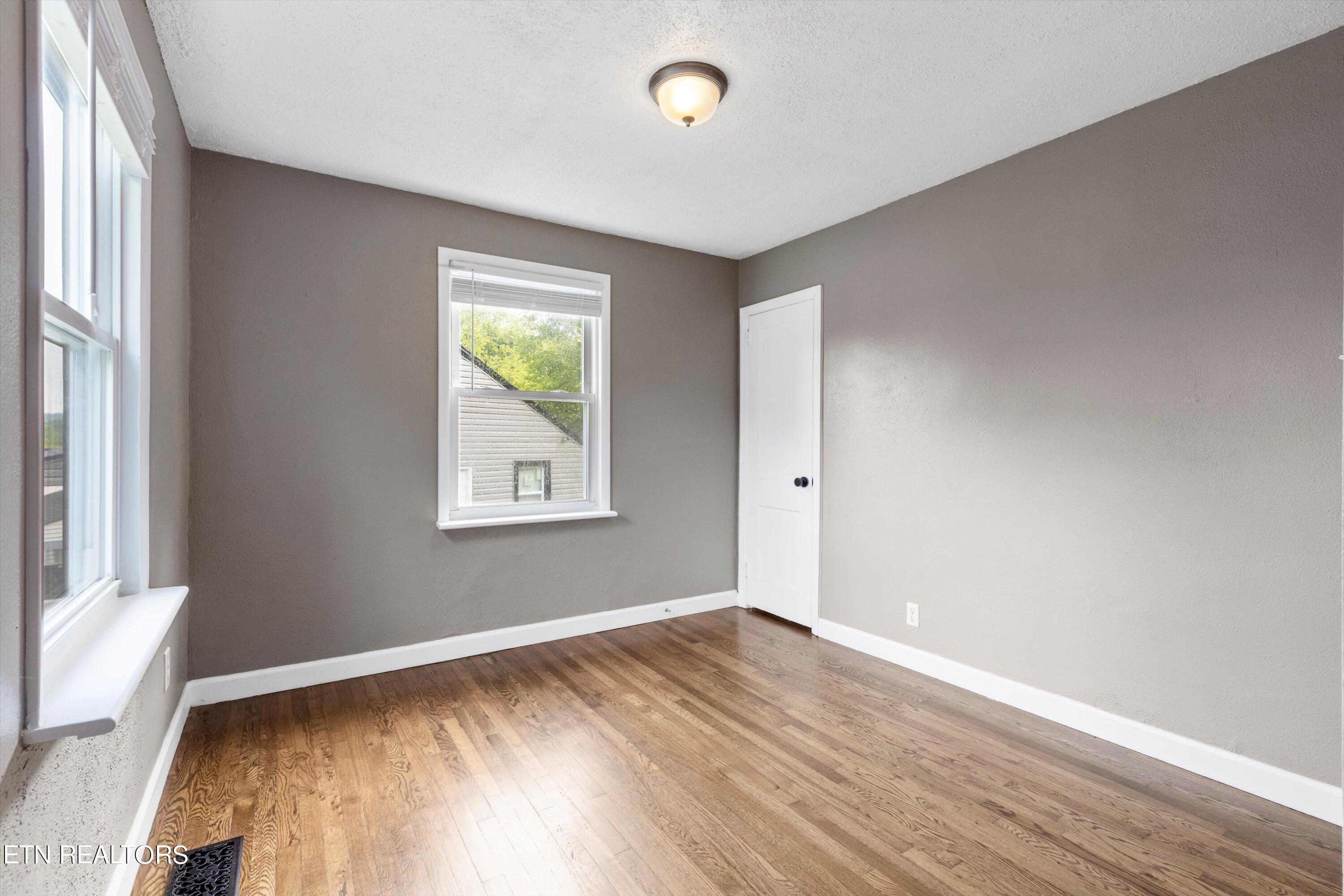 4310 Hayes Road Knoxville, TN 37912 - Photo 20 of 23 Bedroom