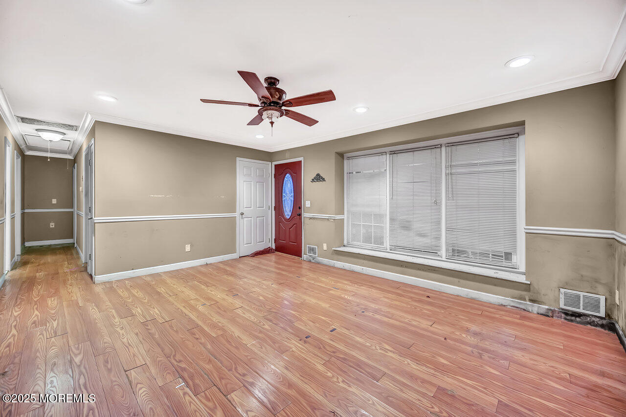 577 Lloyd Road Toms River, NJ 08753 - Photo 3 of 24 008_dsc5610_739