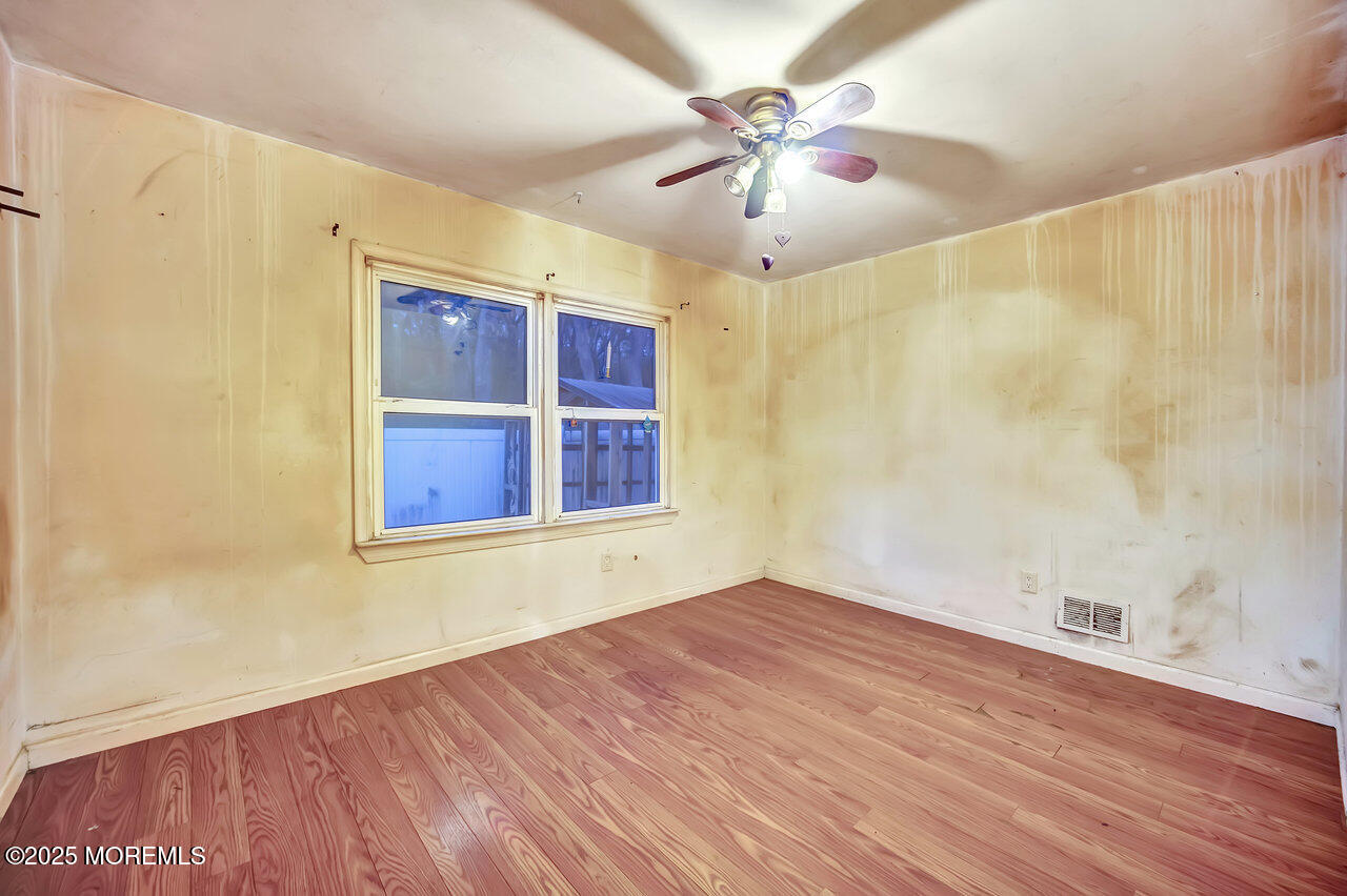 577 Lloyd Road Toms River, NJ 08753 - Photo 10 of 24 015_dsc5670_589