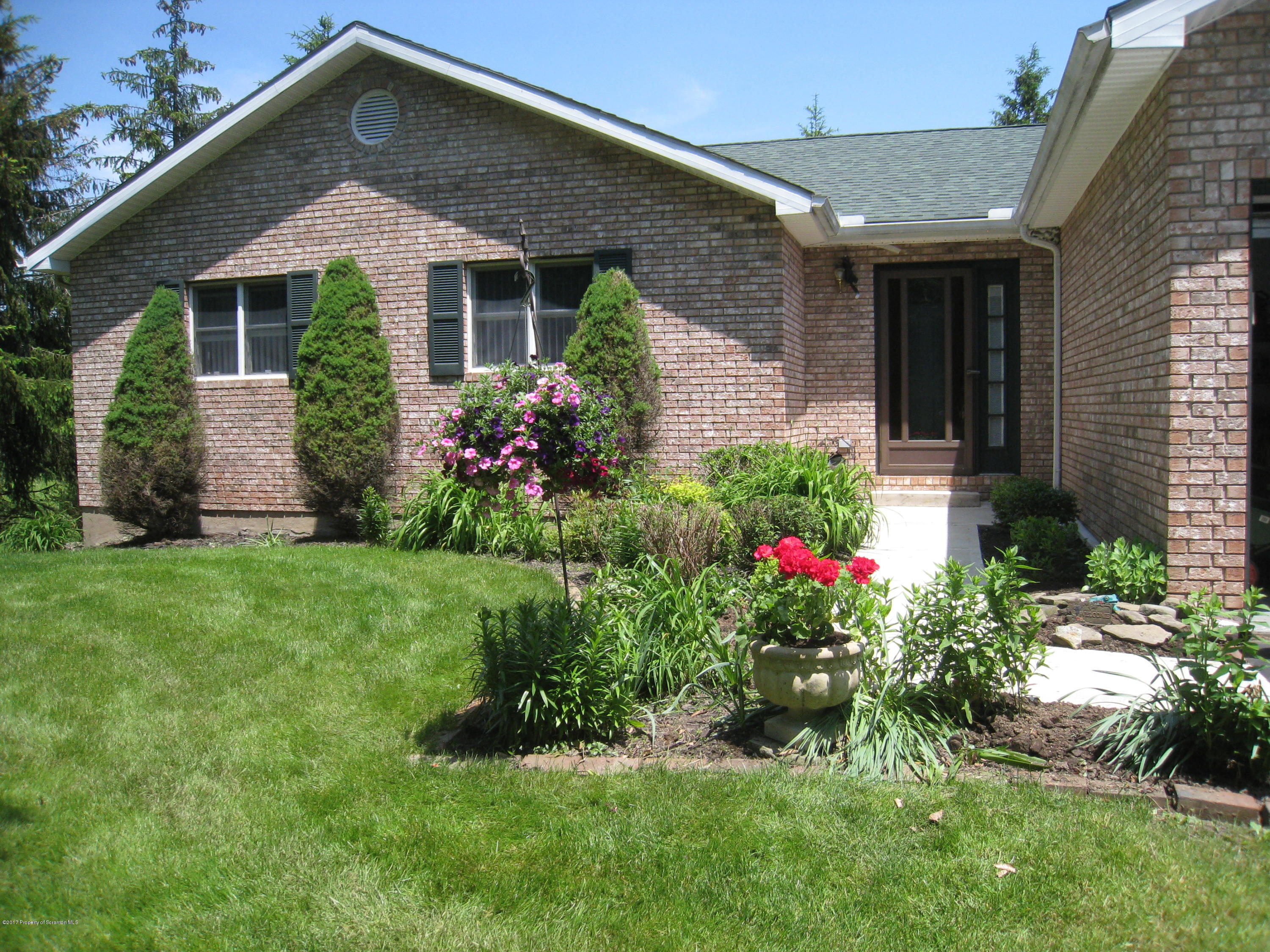 307 Maggies Road Clarks Summit, PA 18411 - Photo 3 of 45 Gallery Image 3