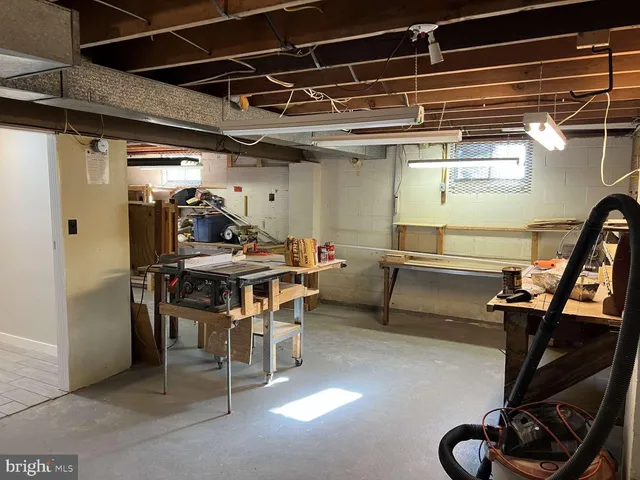 a view of a storage & utility room