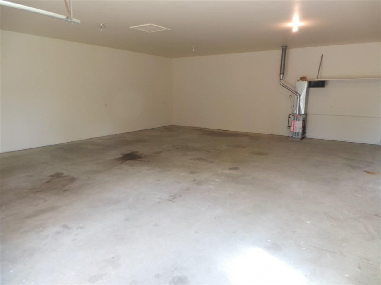 6360 Pierce Road Freeland, MI 48623 - Photo 4 of 28 31386901-3.JPG