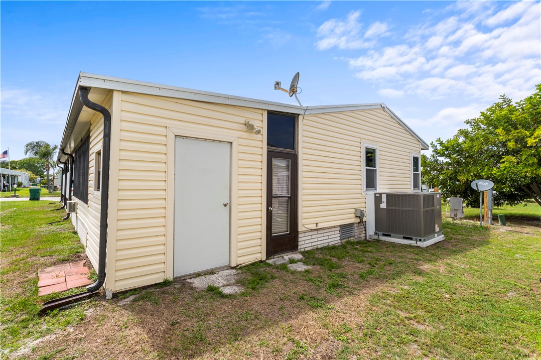 624 Wedelia Drive Sebastian, FL 32976 - Photo 32 of 35