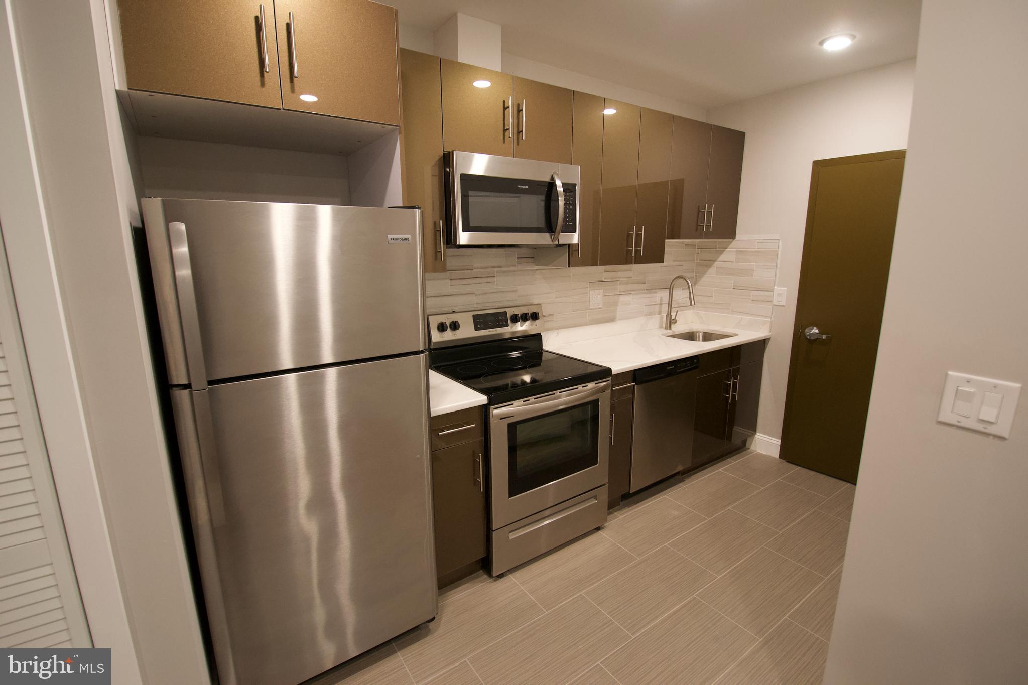 1422 Callowhill Street, Unit U305 Philadelphia, PA 19130 - Photo 4 of 16