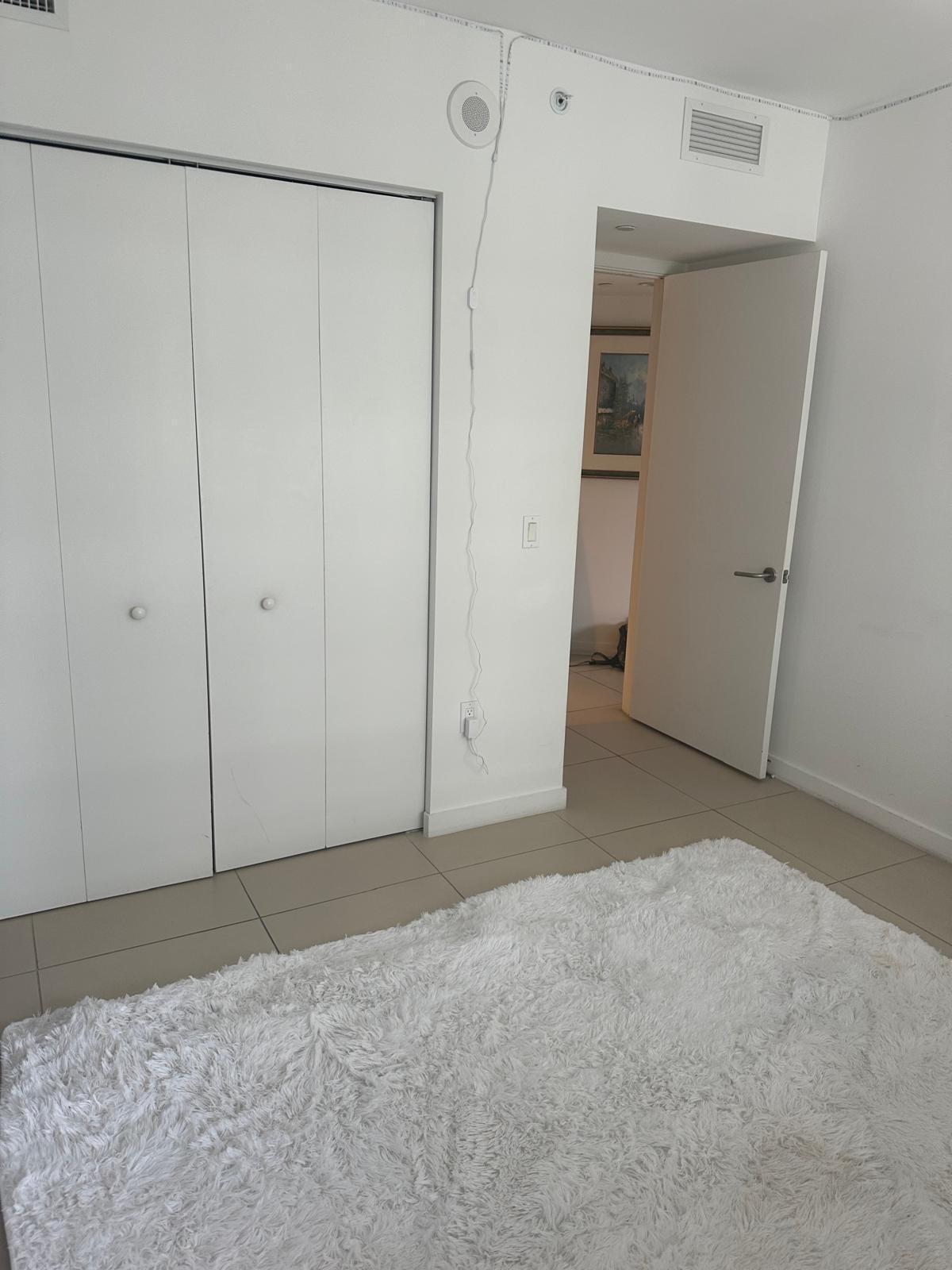 31 Southeast 6th Street, Unit 602 Miami, FL 33131 - Photo 15 of 39 a view of an empty room