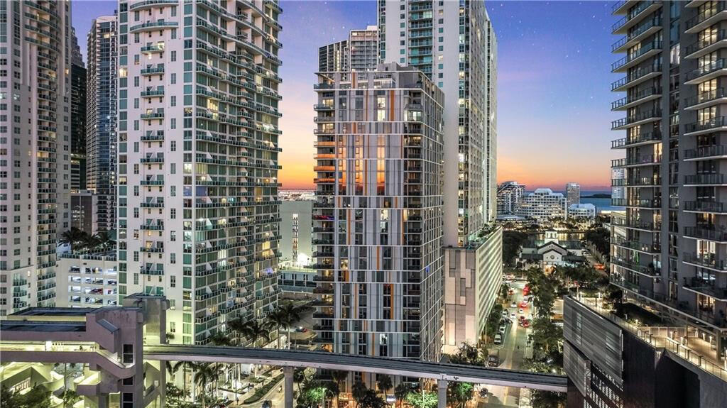 31 Southeast 6th Street, Unit 602 Miami, FL 33131 - Photo 31 of 39 a city view