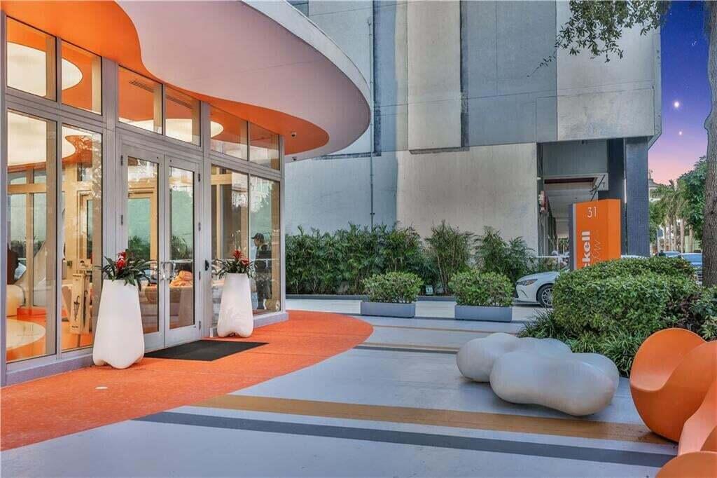 31 Southeast 6th Street, Unit 602 Miami, FL 33131 - Photo 36 of 39 a view of outdoor space yard and patio