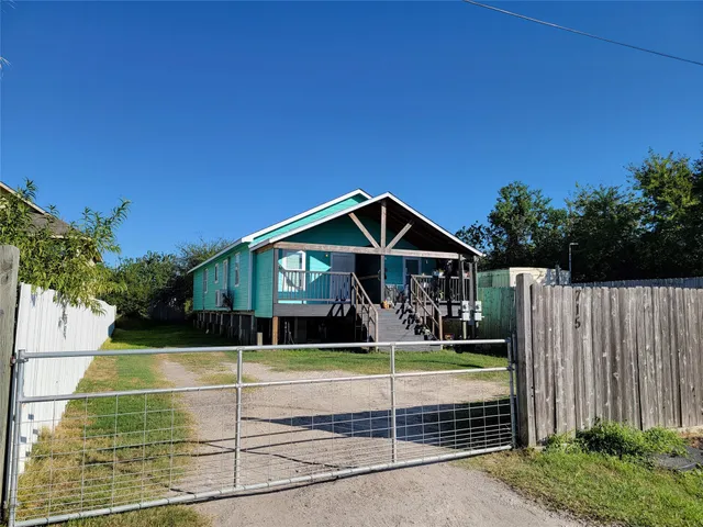 $174,900 | 715 11th Street, Unit A AND B, Dickinson, TX 77539