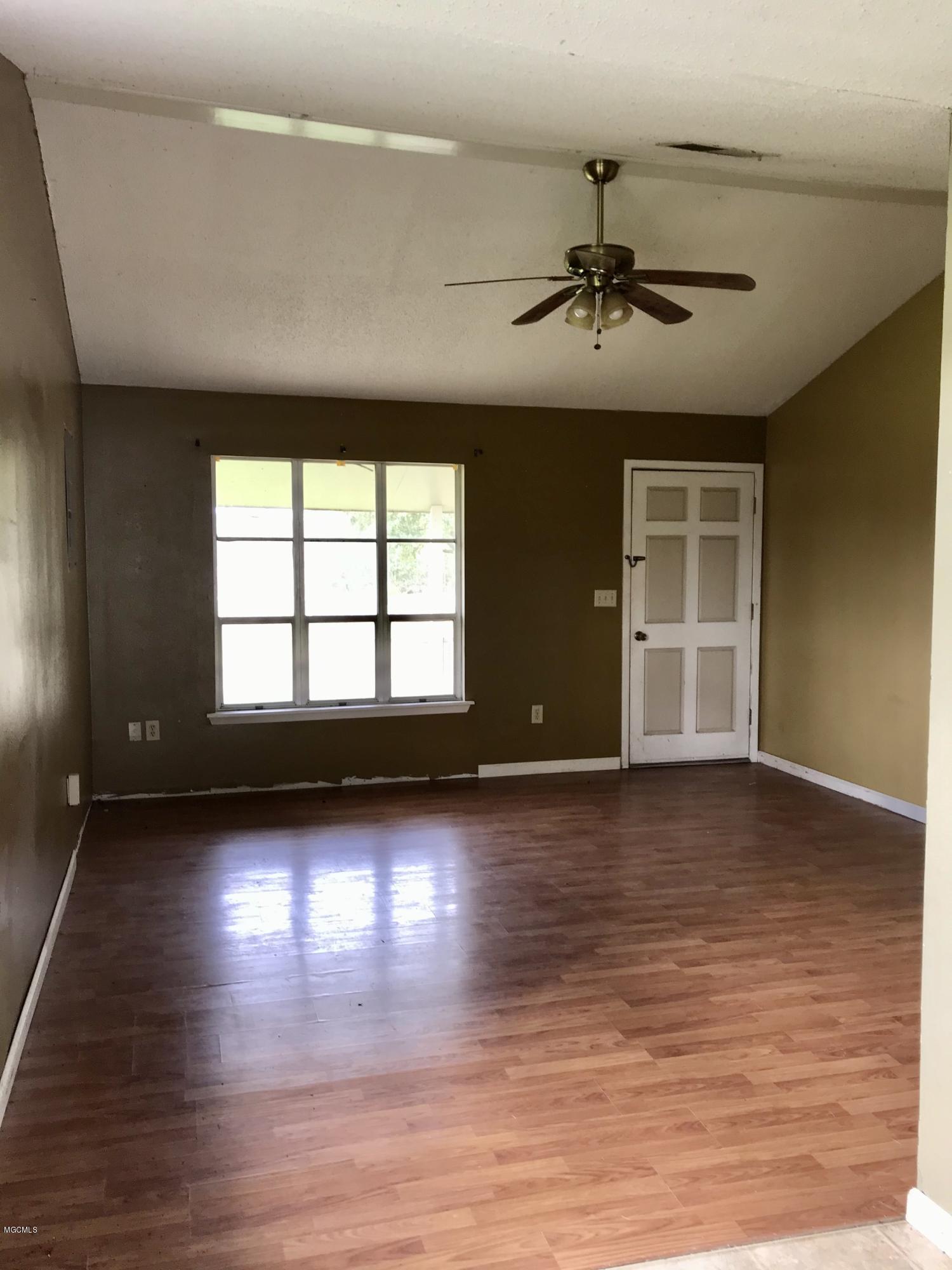 23600 Sam Mitchell Road Picayune, MS 39466 - Photo 9 of 14 IMG_9435