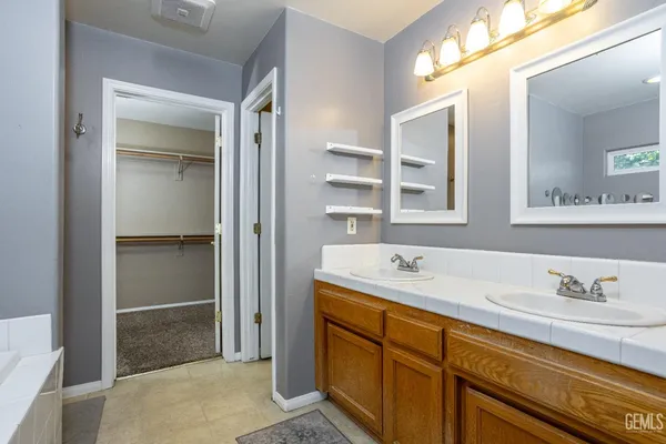 $384,900 | Undisclosed Address, Bakersfield, CA 93312