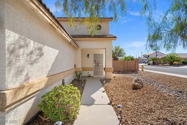 $445,000 | 1063 Gurneys Eagle Avenue, Henderson, NV 89015