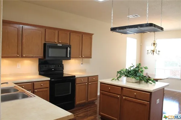 $1,795 | 378 Tanager Drive, New Braunfels, TX 78130