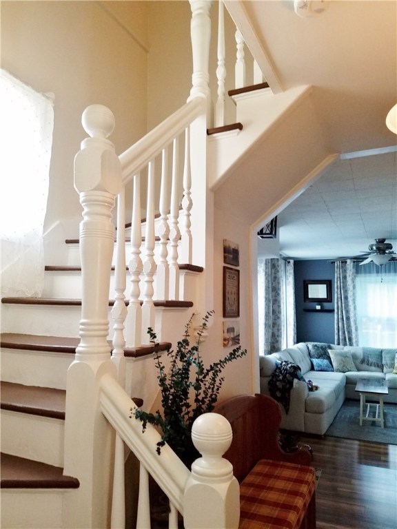 3499 West Shore Road Warwick, RI 02886 - Photo 13 of 24 Staircase