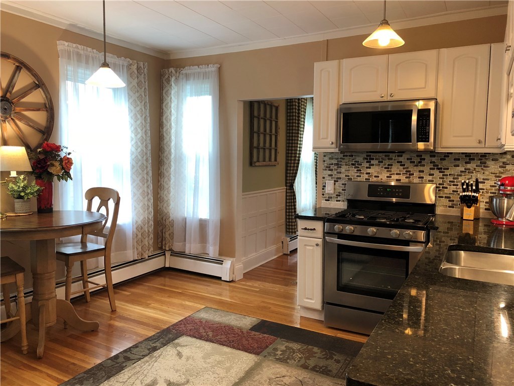 3499 West Shore Road Warwick, RI 02886 - Photo 3 of 24 Kitchen