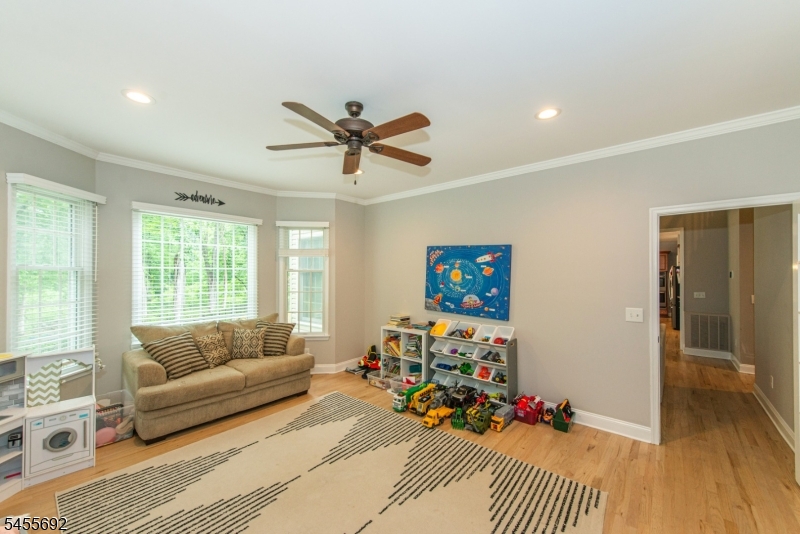 18 Stoneybrook Road Long Valley, NJ 07853 - Photo 12 of 50 Gallery Image 12