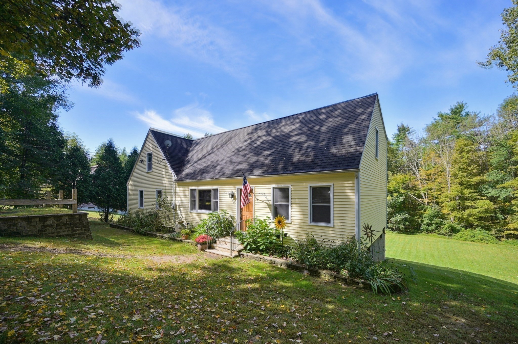 56 Harrington Road Charlton, MA 01507 - Photo 3 of 30 Gallery Image 3