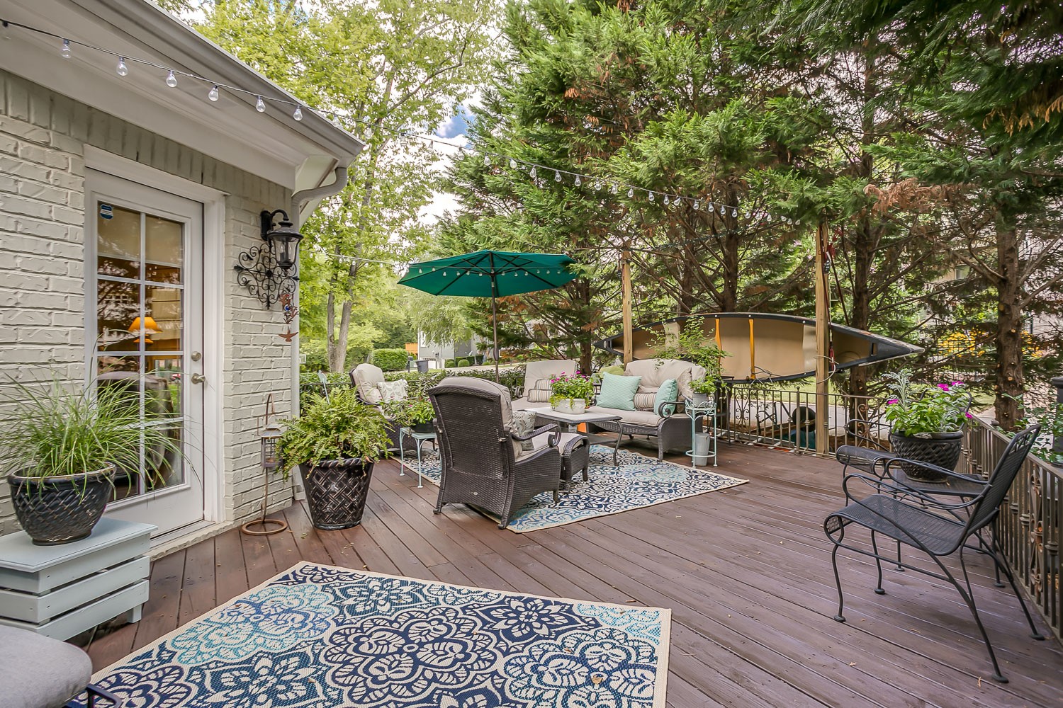 128 Deejay Drive Franklin, TN 37064 - Photo 48 of 50 a living room with furniture and a potted plant