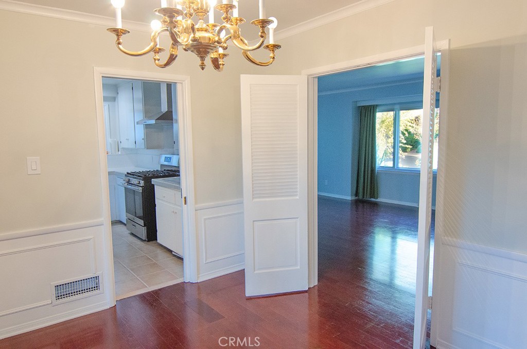 3672 Grayburn Road Pasadena, CA 91107 - Photo 6 of 31 Main house DR