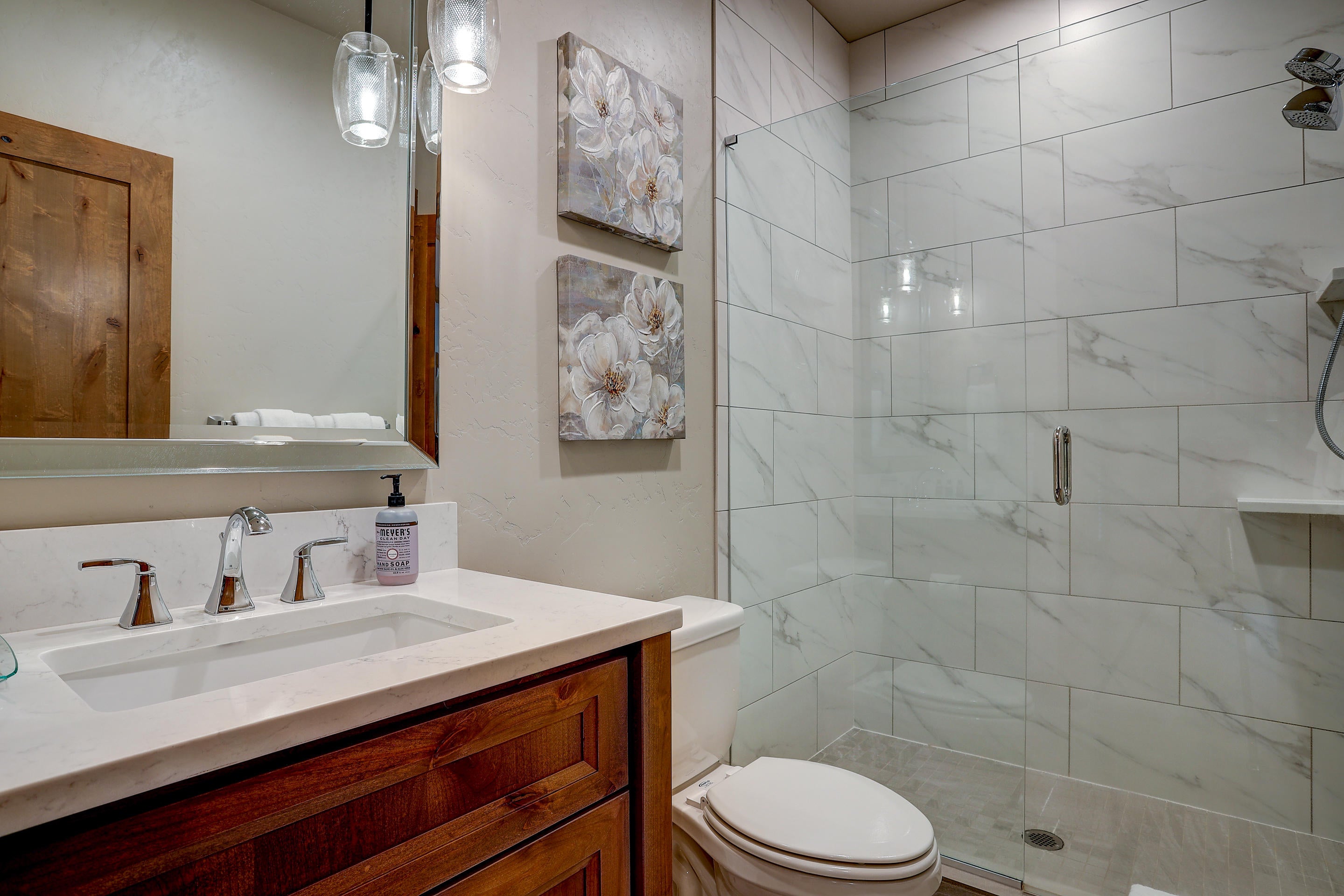 56688 Glowstone Loop Bend, OR 97707 - Photo 23 of 53 En Suite