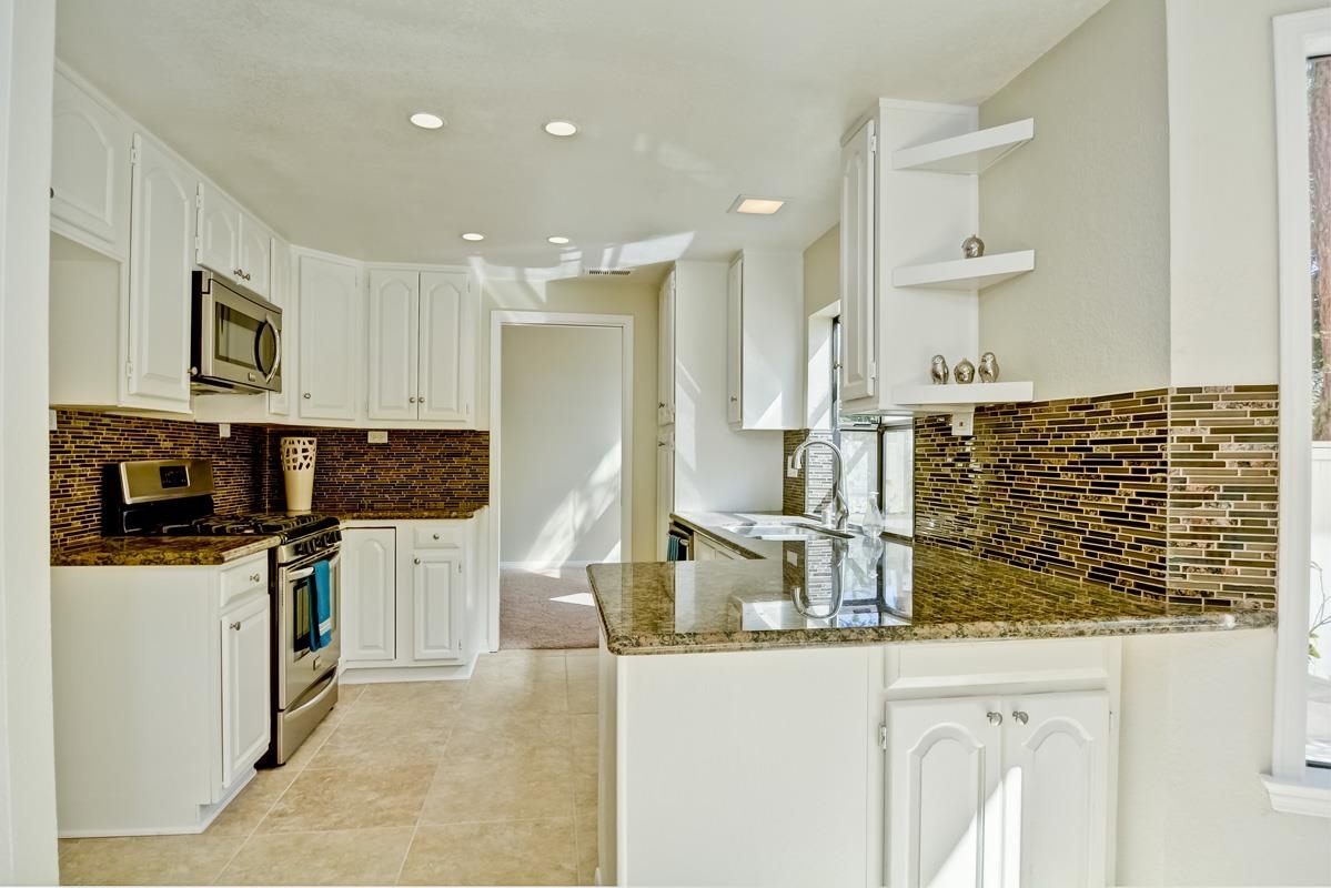 1777 Hawk View Drive Encinitas, CA 92024 - Photo 11 of 25