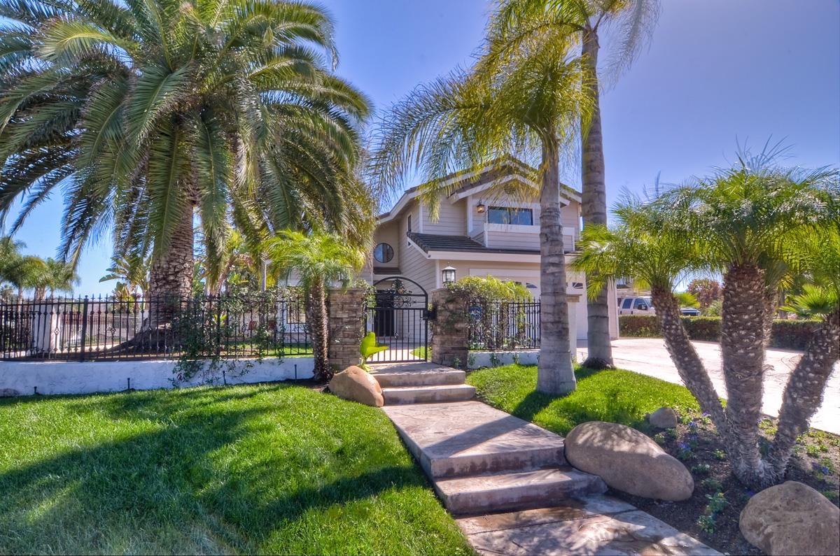 1777 Hawk View Drive Encinitas, CA 92024 - Photo 3 of 25