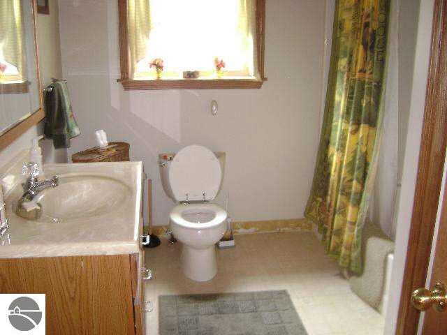5679 Towerline Road Hale, MI 48739 - Photo 13 of 15 1758000-12.JPG