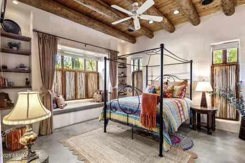 a view of a storage & utility room with washer and dryer