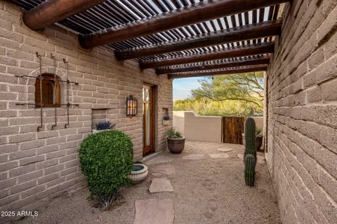 a view of an entryway