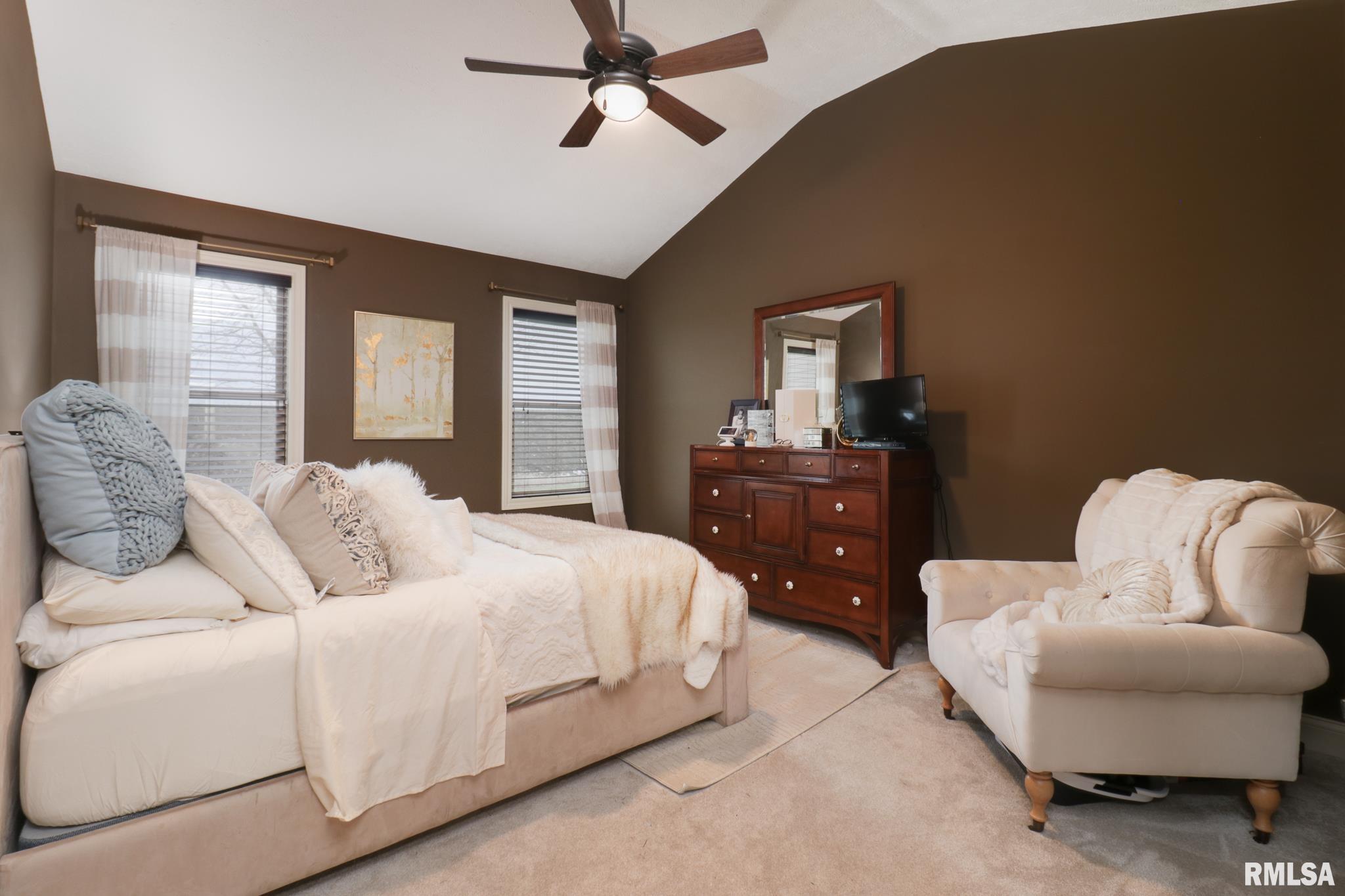 1808 Pfitzer Road Normal, IL 61761 - Photo 17 of 42