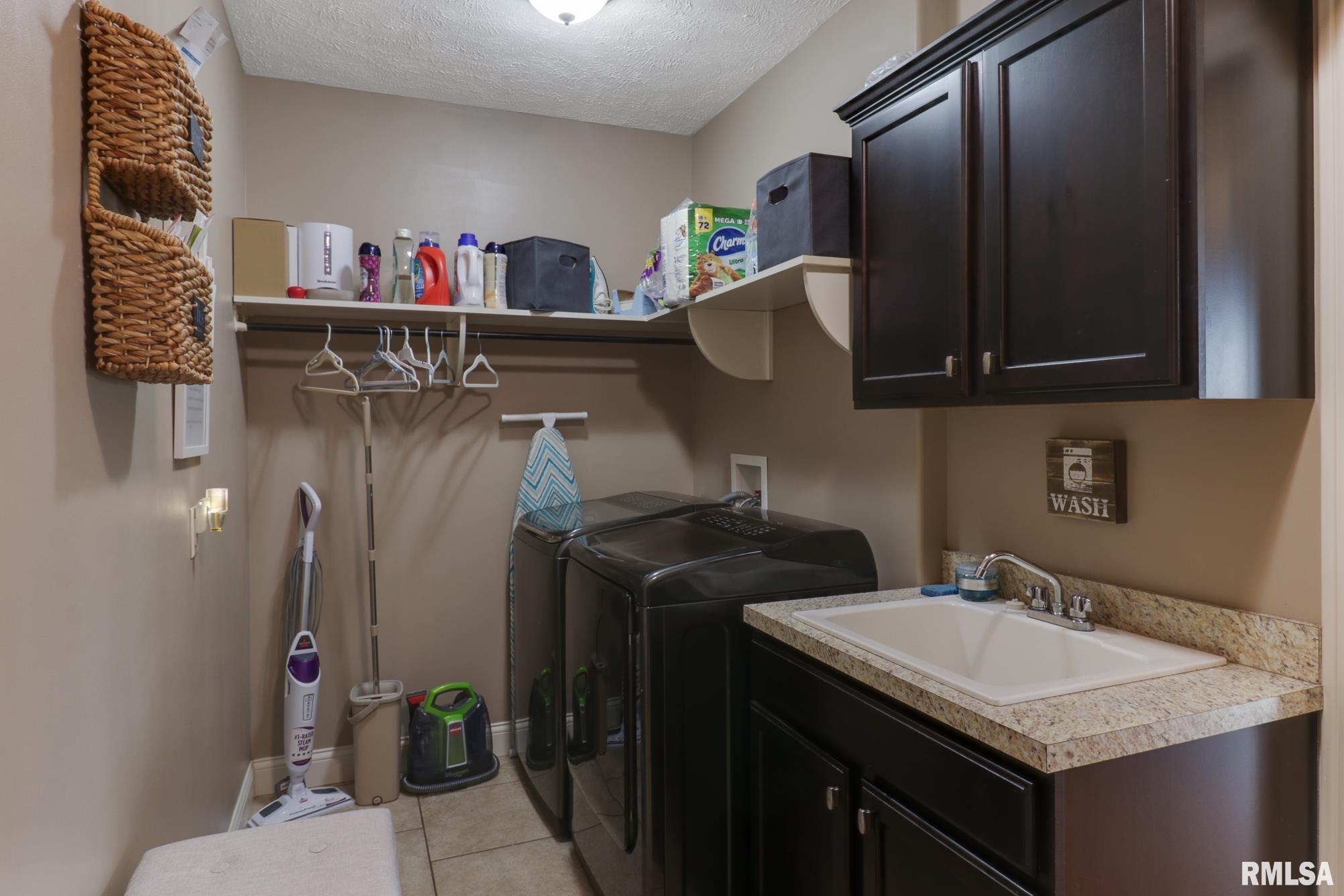 1808 Pfitzer Road Normal, IL 61761 - Photo 21 of 42