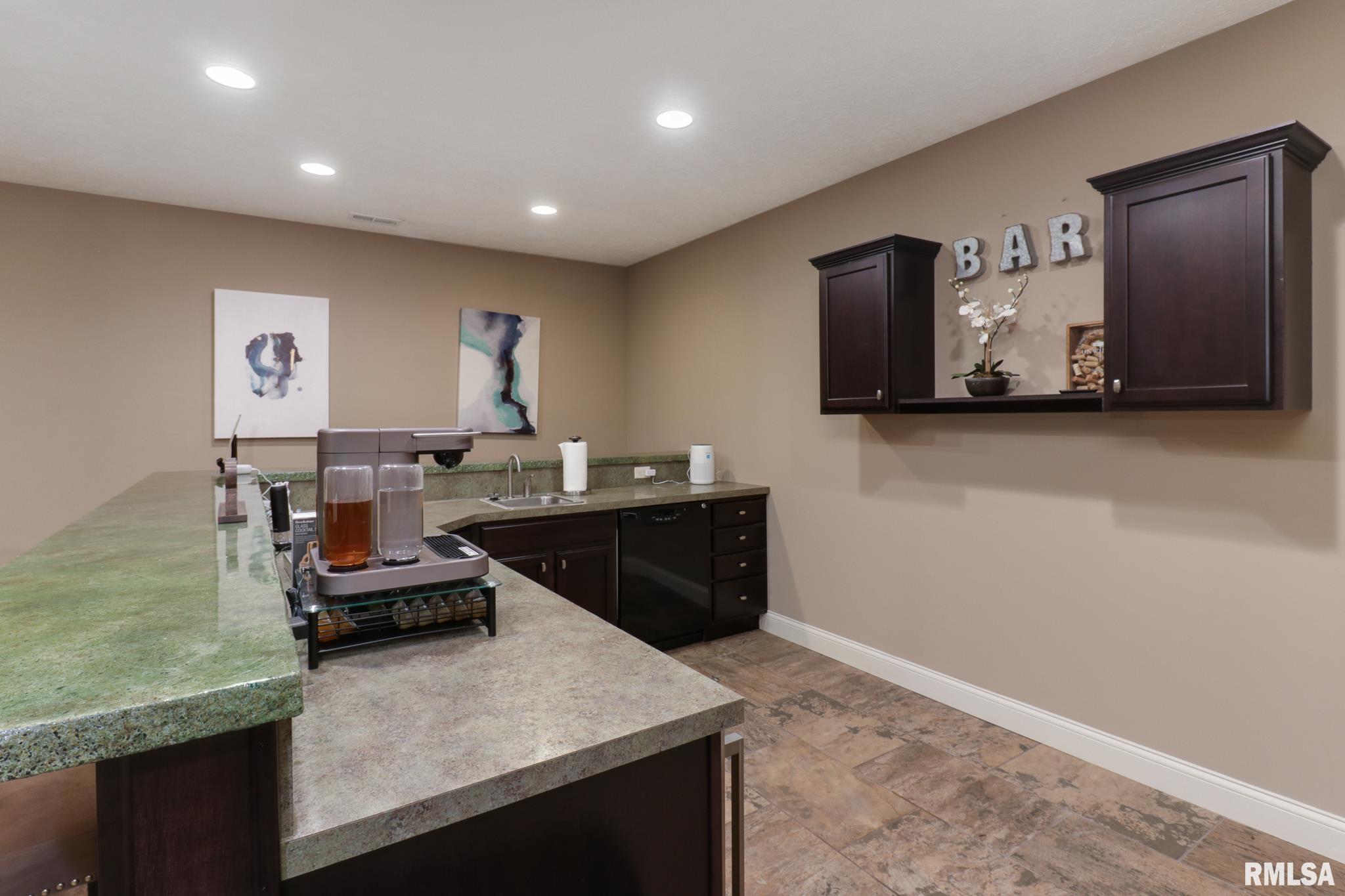 1808 Pfitzer Road Normal, IL 61761 - Photo 32 of 42