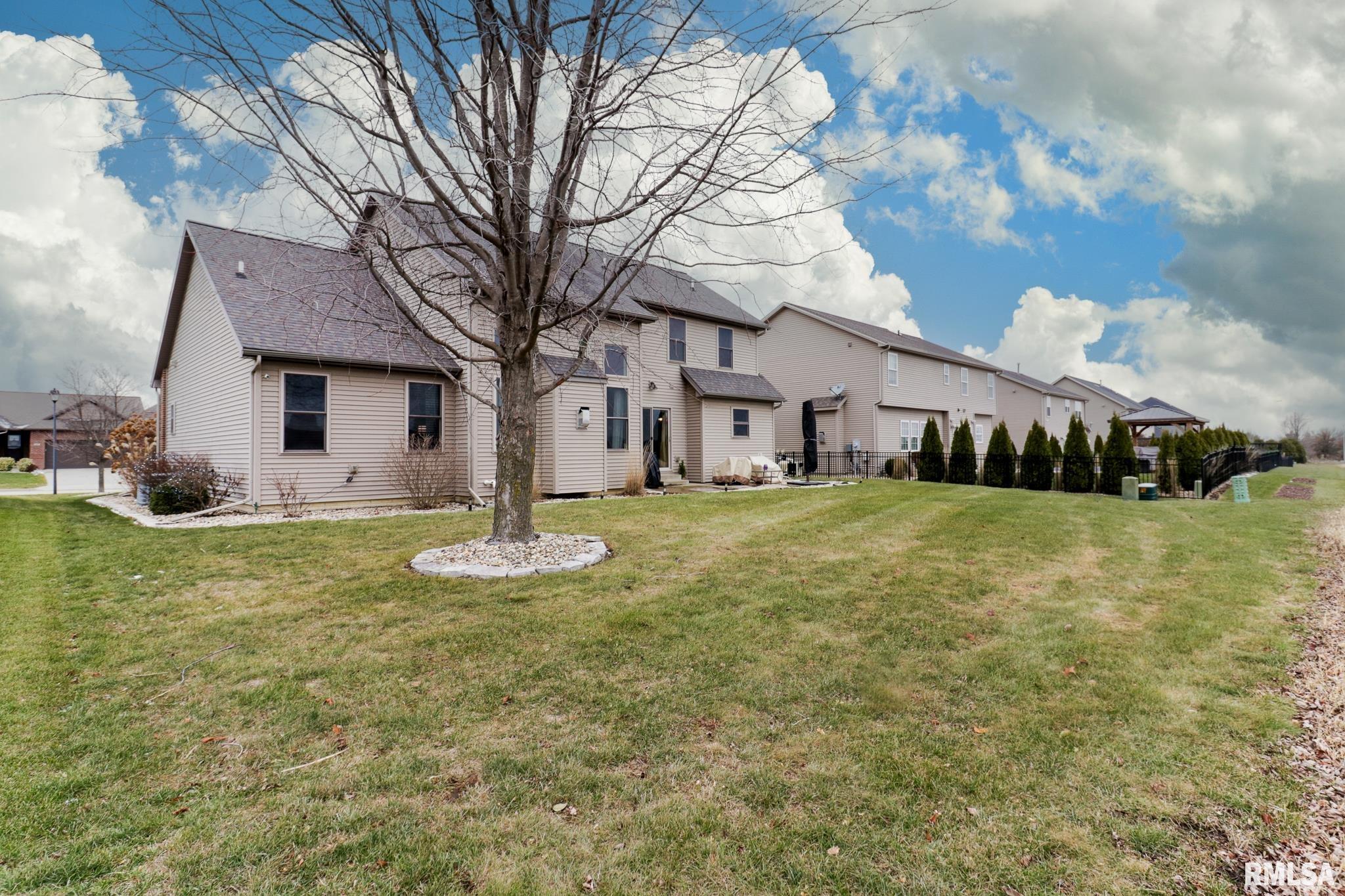 1808 Pfitzer Road Normal, IL 61761 - Photo 38 of 42