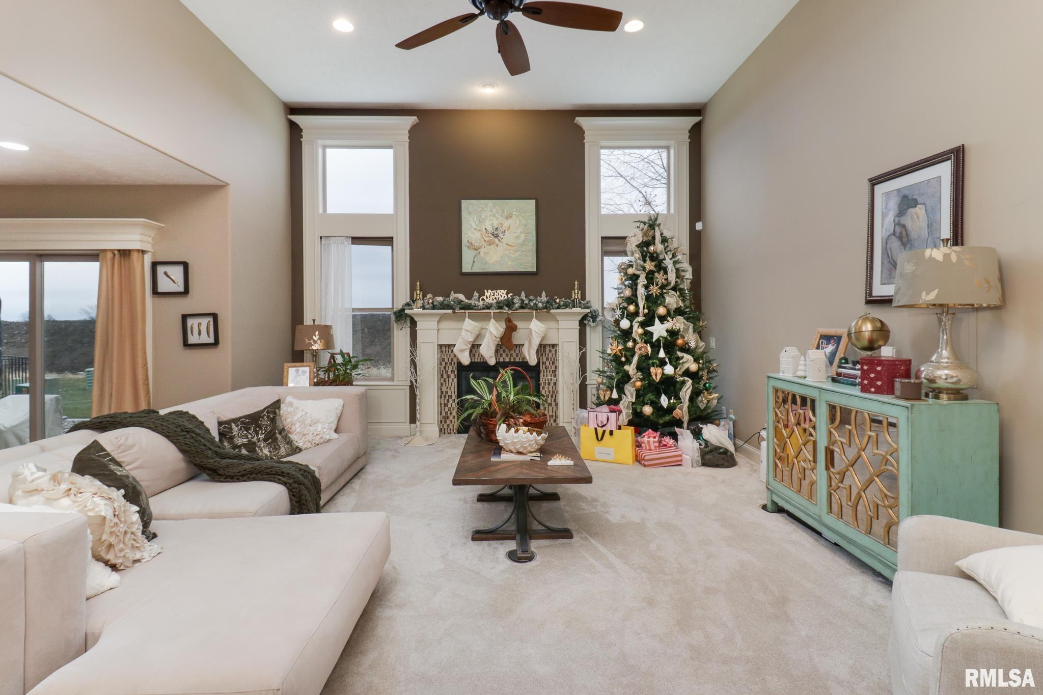 1808 Pfitzer Road Normal, IL 61761 - Photo 5 of 42