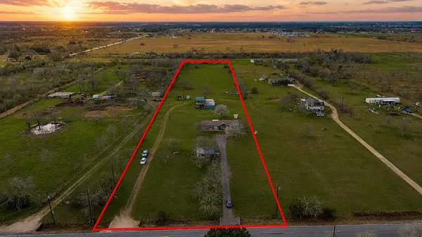$460,000 | 9820 Oberrender Road, Needville, TX 77461