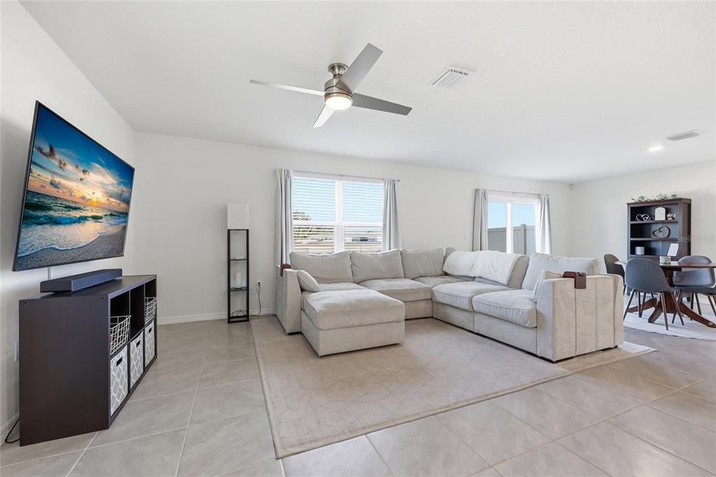 24706 Northwest 11th Place Newberry, FL 32669 - Photo 3 of 37