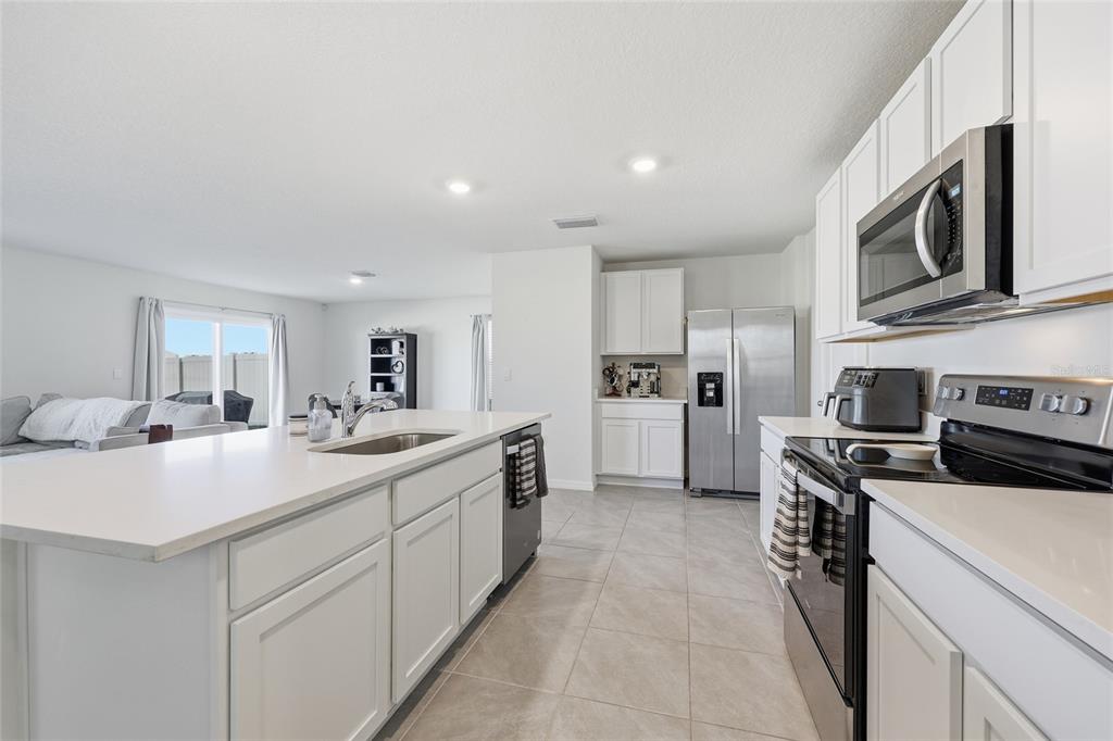 24706 Northwest 11th Place Newberry, FL 32669 - Photo 7 of 37