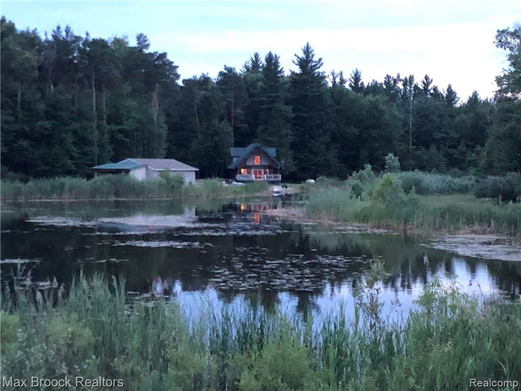 1633 East Hunters Creek Road Lapeer, MI 48446 - Photo 47 of 70 AB522878-1E13-43DB-B1FB-585B92604B87.jpeg