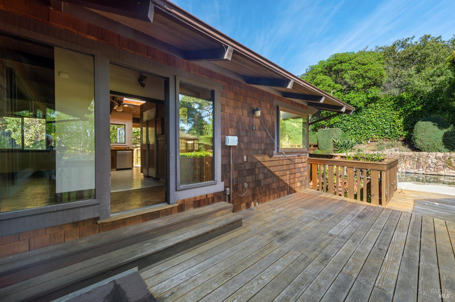 69 Dunfries Terrace San Rafael, CA 94901 - Photo 31 of 43