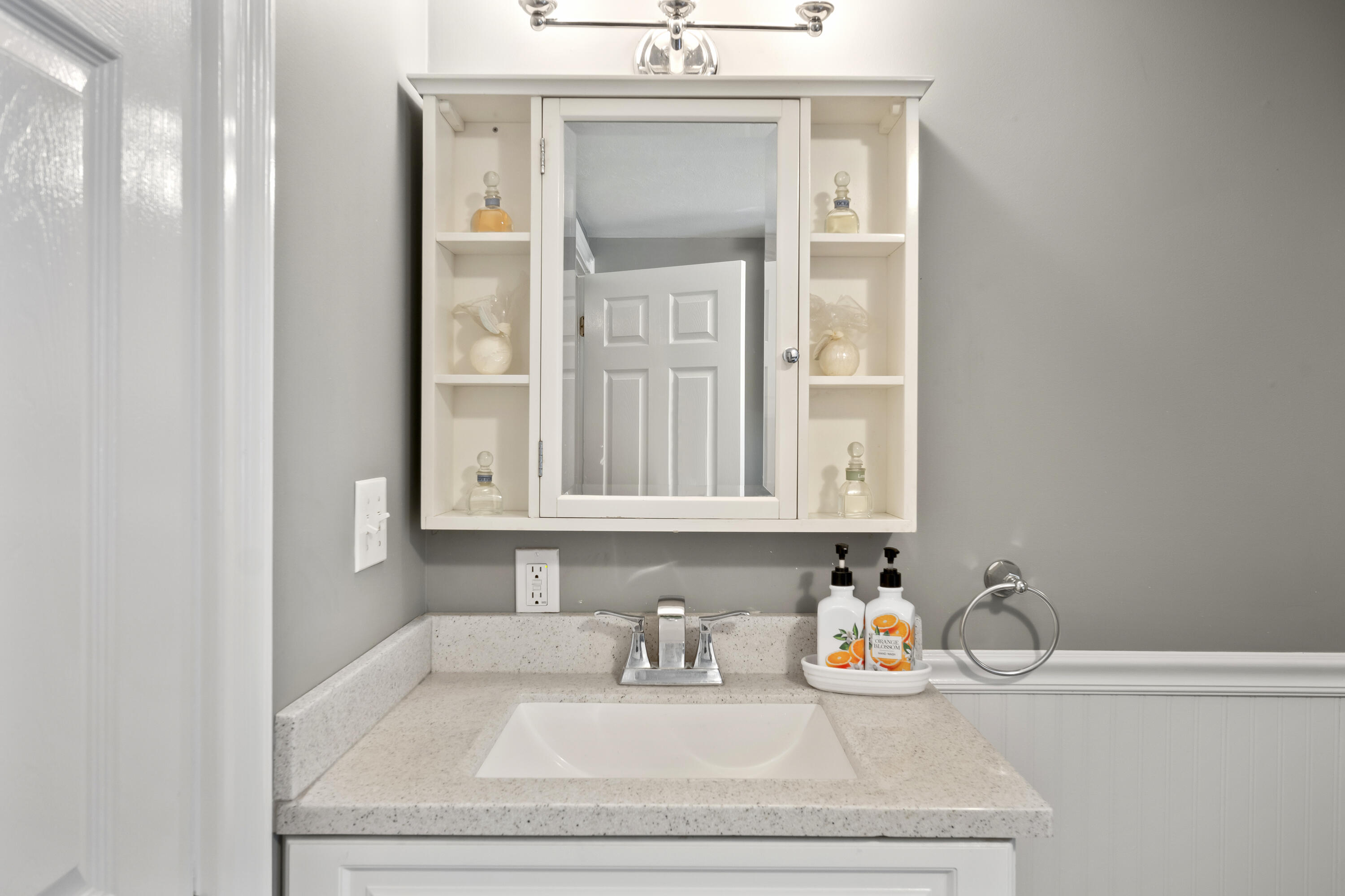 45 Pine Hill Road Cape Neddick, ME 03902 - Photo 18 of 38 Bathroom