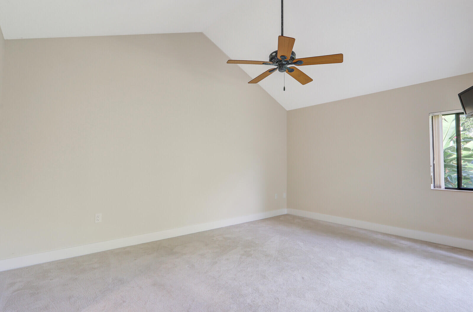 134 Ocean Pines Terrace Jupiter, FL 33477 - Photo 18 of 38 Primary Bedroom