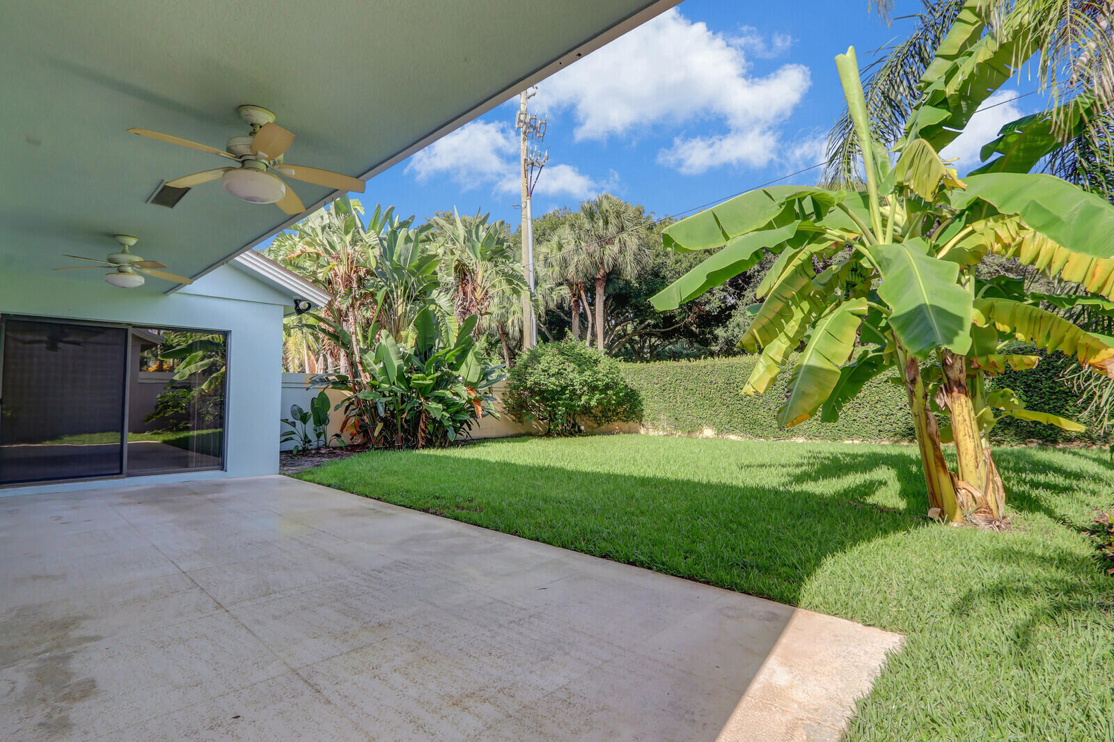 134 Ocean Pines Terrace Jupiter, FL 33477 - Photo 34 of 38 Backyard